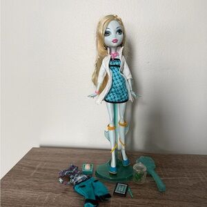 Monster high classroom lagoona blue mad science